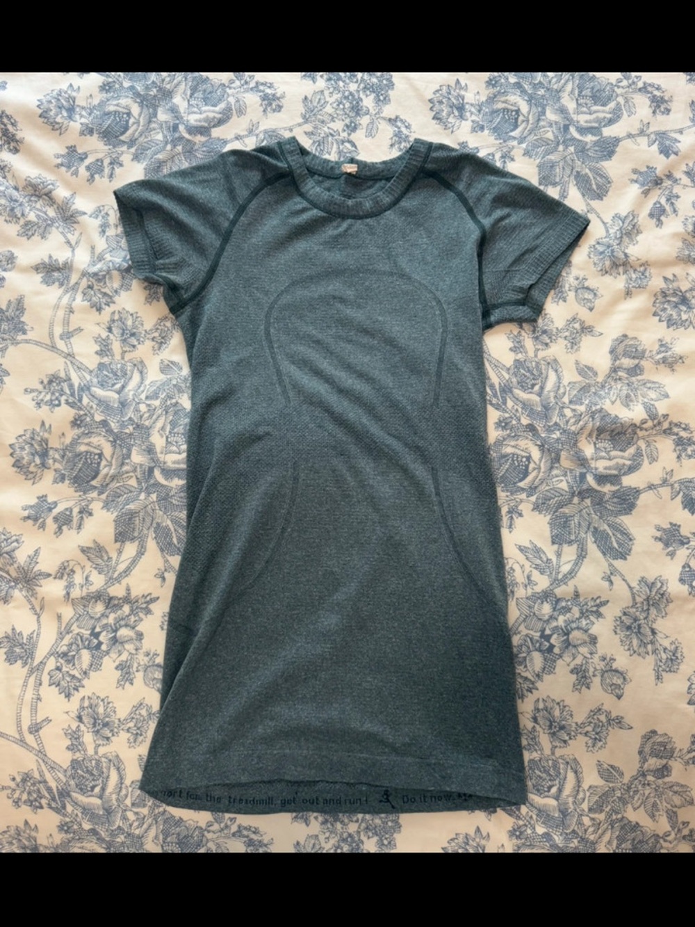 Lululemon Swiftly Tech Shirt Size 4